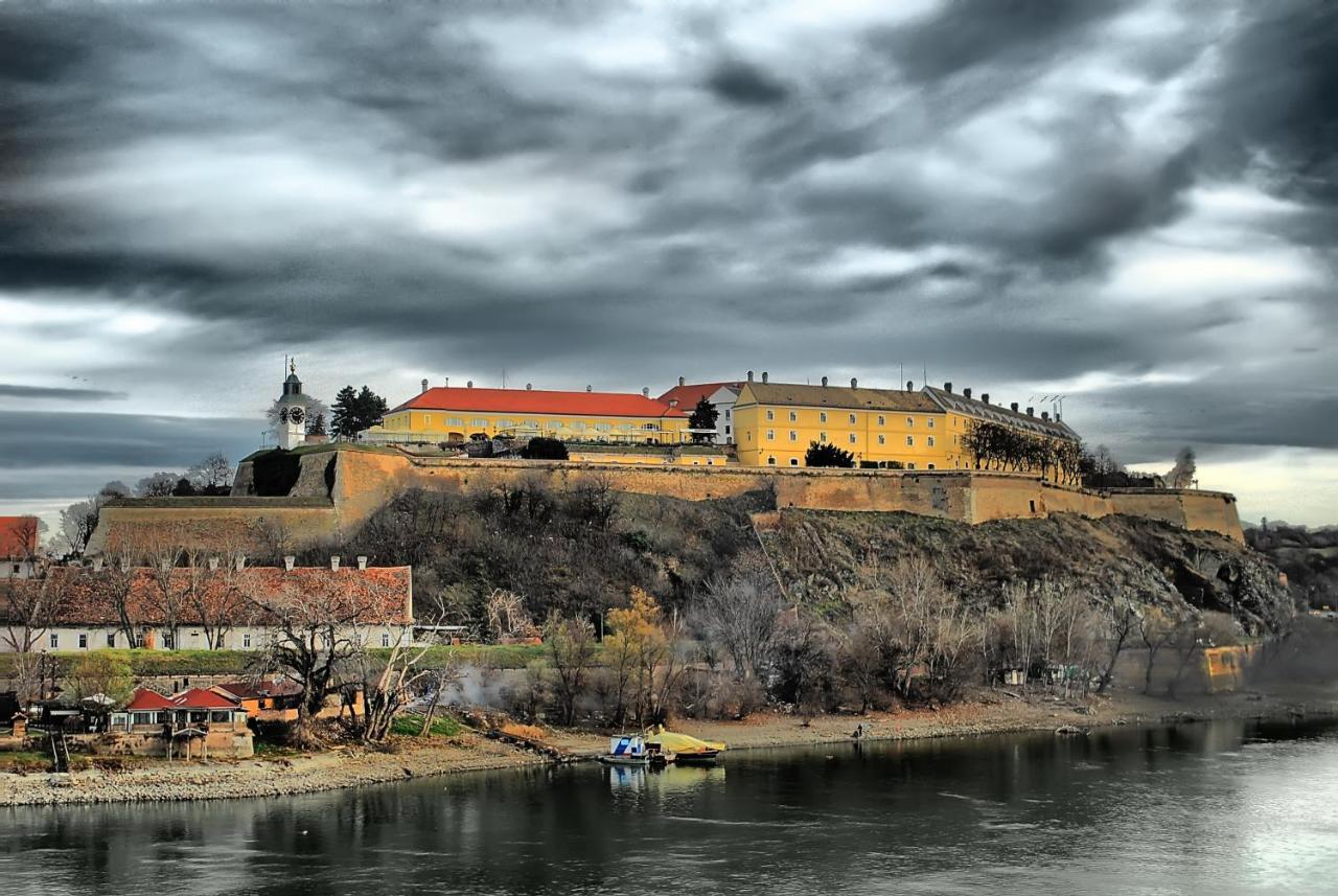 Oaza Centar Lägenhet Novi Sad Exteriör bild